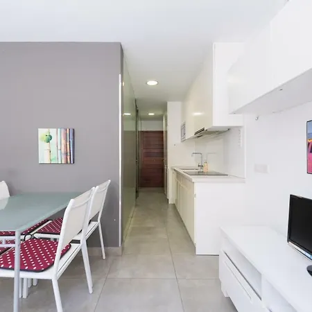 Apartment Flatguest Glass - Beach + Tv + Wifi Las Palmas / Gran Canaria